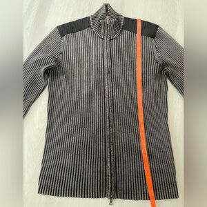 Men’s black and gray Zip-Up Jacket/sweater